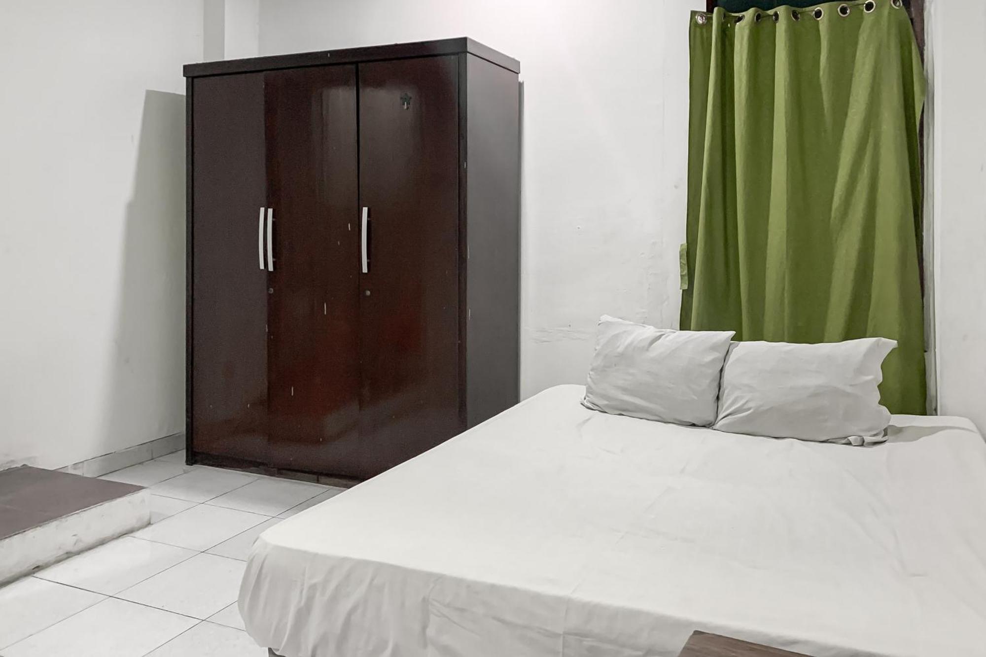 Bojongsoang Redpartner Hotel 2*